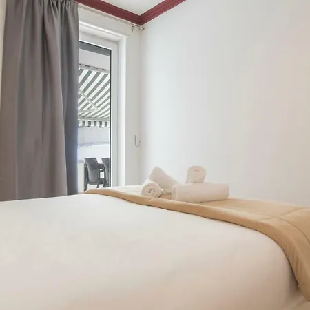 Lovelystay - Saldanha Valmor Terrace * Lissabon