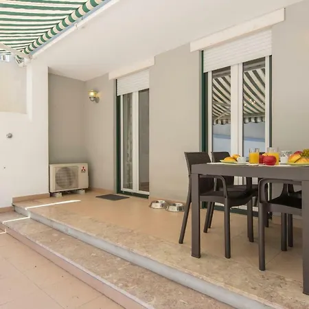 Lovelystay - Saldanha Valmor Terrace Лісабон