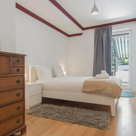 Lovelystay - Saldanha Valmor Terrace Апартаменти Лісабон