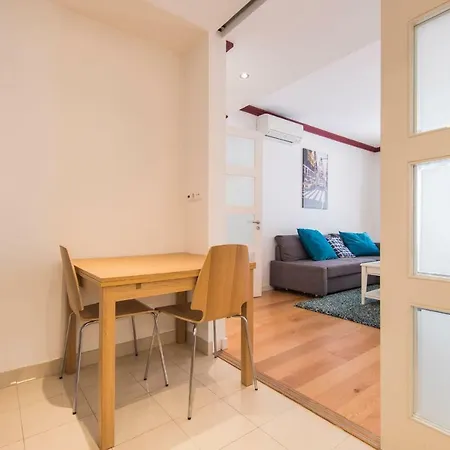 Апартаменти Lovelystay - Saldanha Valmor Terrace *
